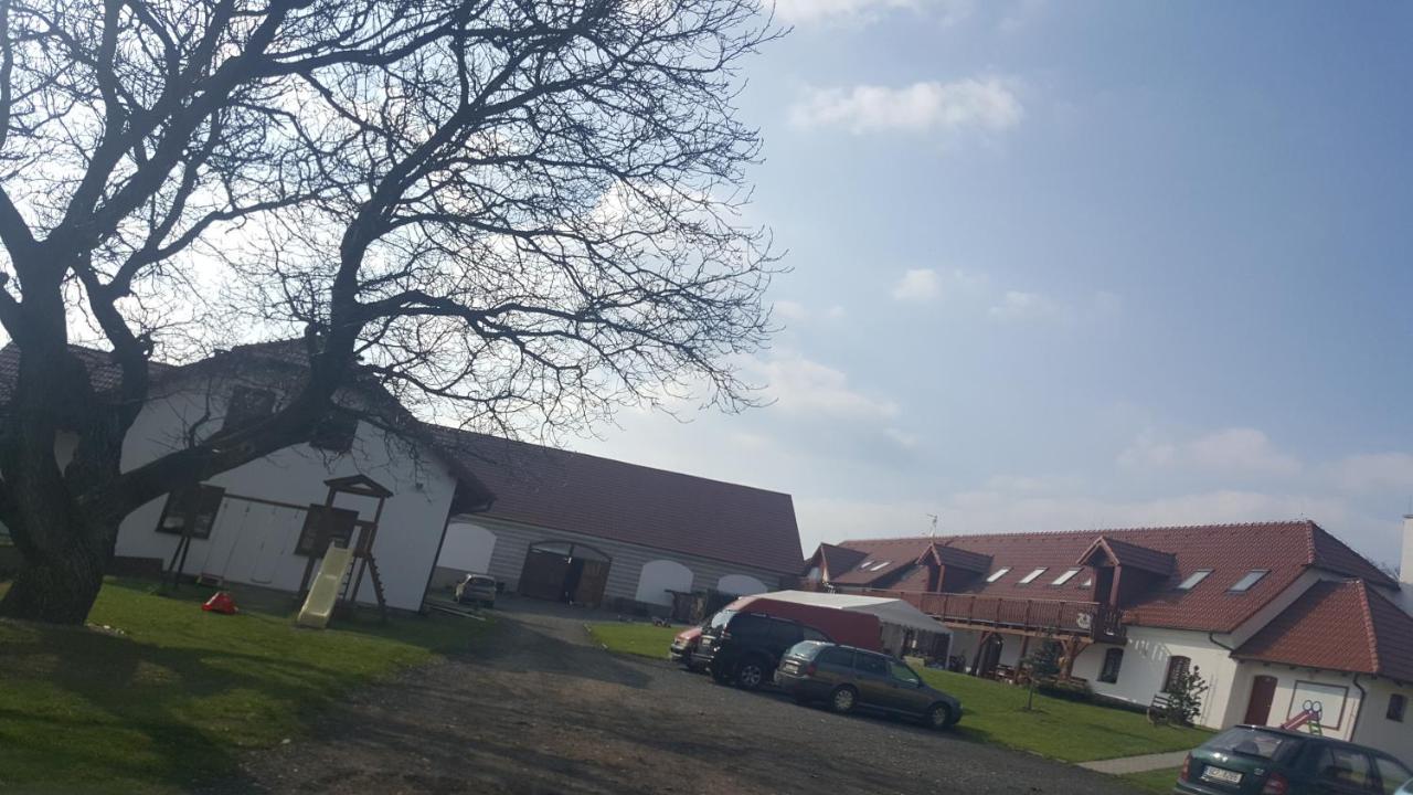 Penzion U Farmare Chotoviny Exterior photo