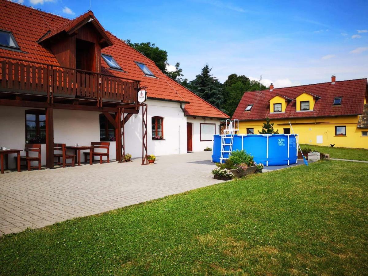 Penzion U Farmare Chotoviny Exterior photo
